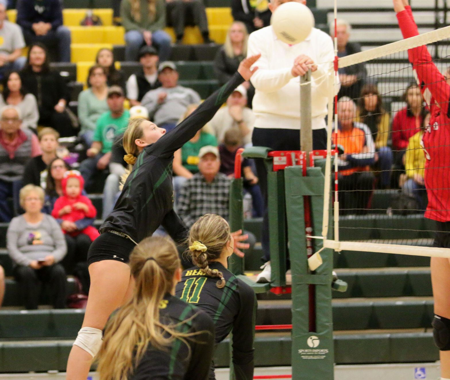 Sierra Pacific cruises past McFarland in opening round of volleyball playoffs